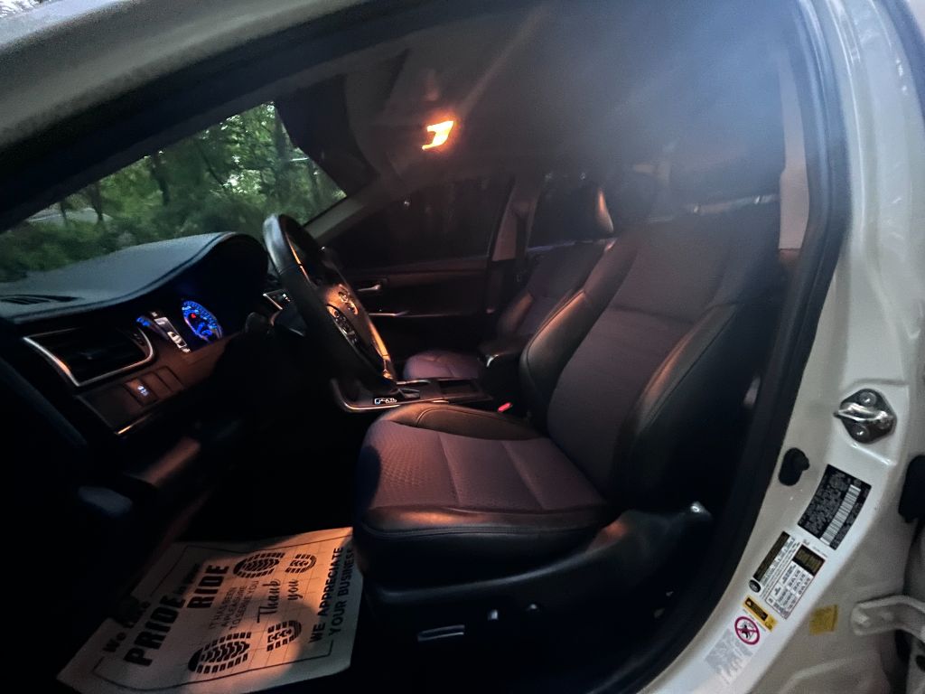 2016 Toyota Camry Special Edition - Photo 10