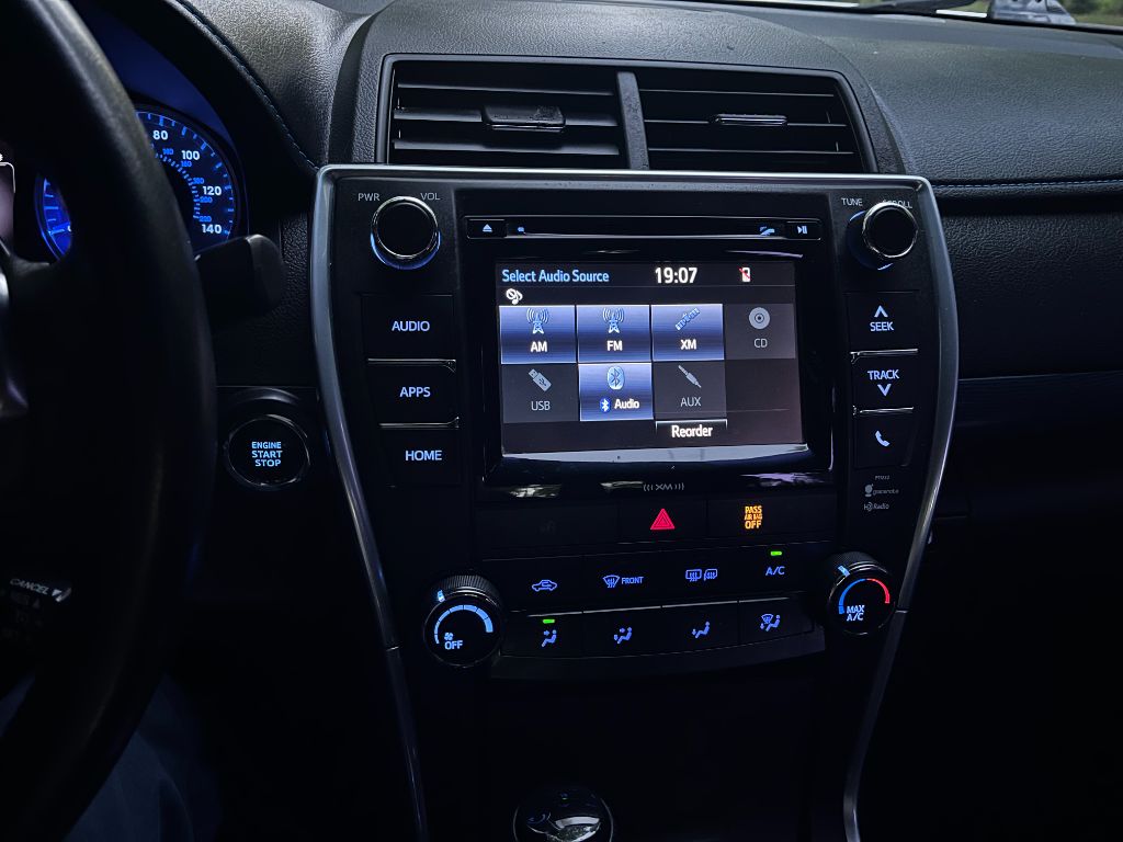 2016 Toyota Camry Special Edition - Photo 19