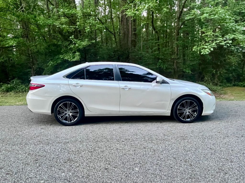 2016 Toyota Camry Special Edition - Photo 6
