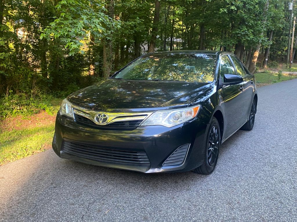2012 Toyota Camry 2.5 Auto LE's photo