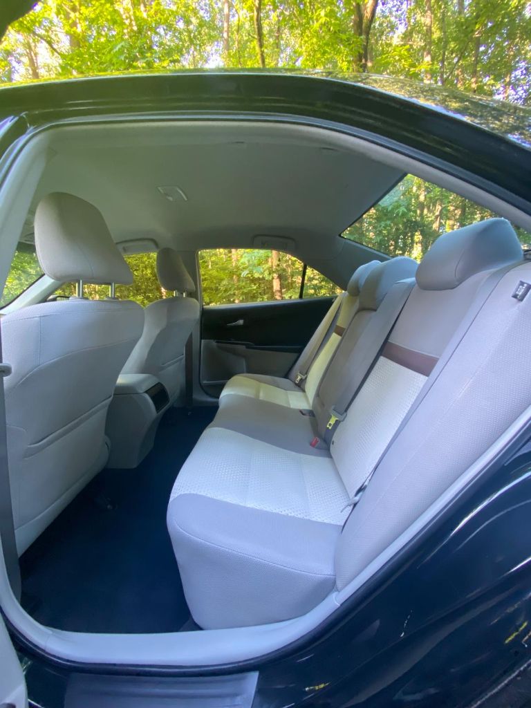 2012 Toyota Camry LE - Photo 15