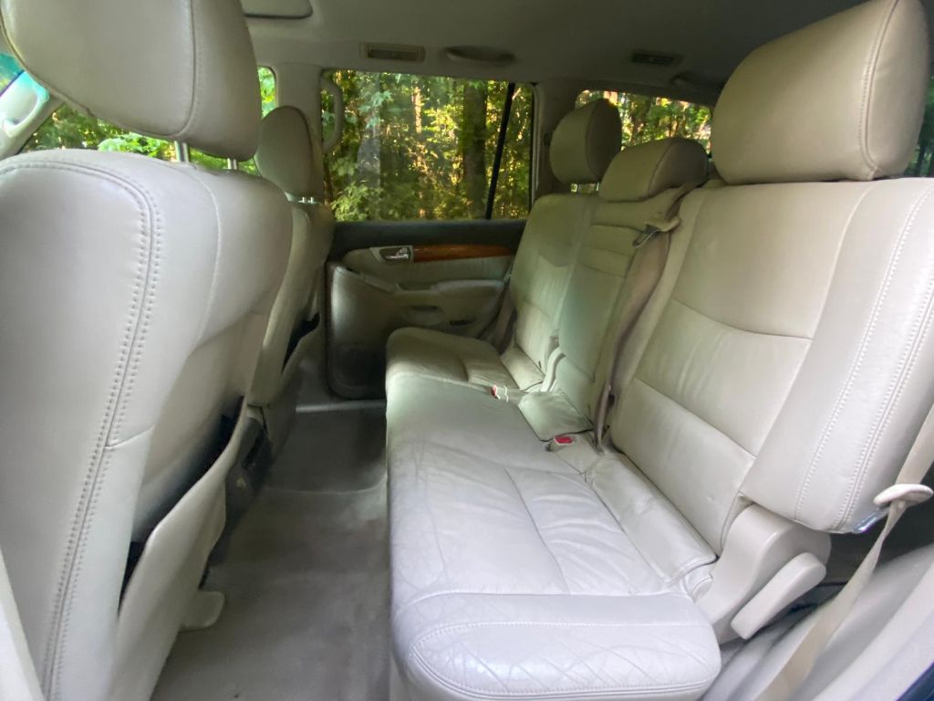 2004 Lexus GX 470 - Photo 23