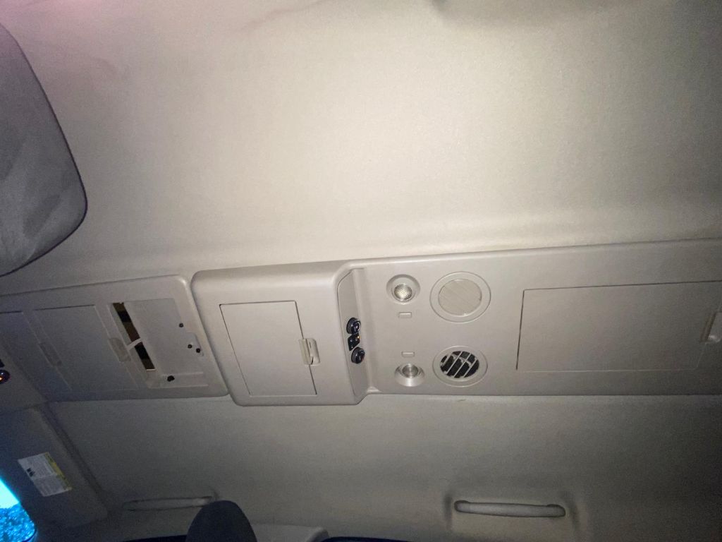 2015 Nissan Armada SV - Photo 22