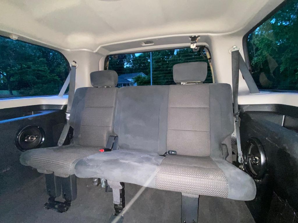 2015 Nissan Armada SV - Photo 17