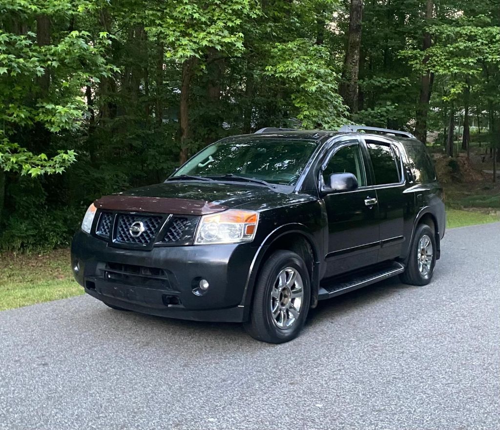 2015 Nissan Armada SV 4X2's photo