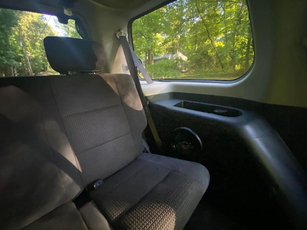 2015 Nissan Armada SV - Photo 21