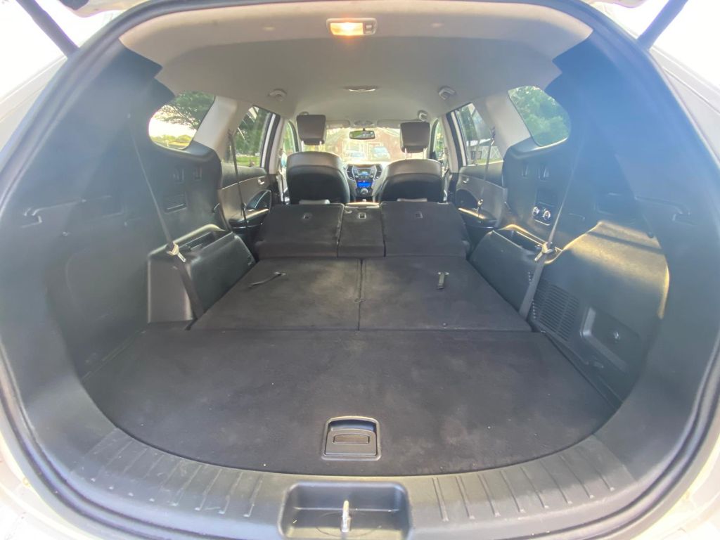 2016 Hyundai Santa Fe SE - Photo 24