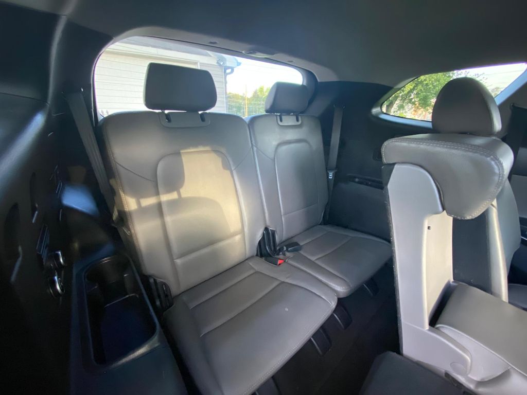 2016 Hyundai Santa Fe SE - Photo 19