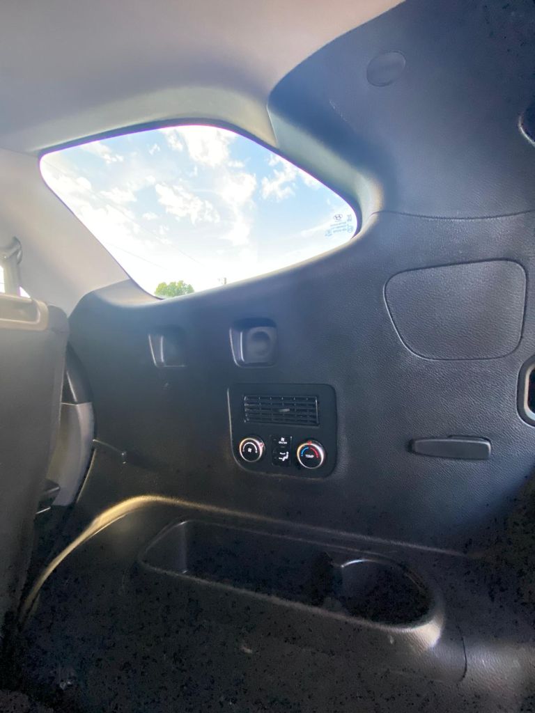 2016 Hyundai Santa Fe SE - Photo 27